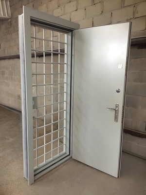 Дверь-решетка